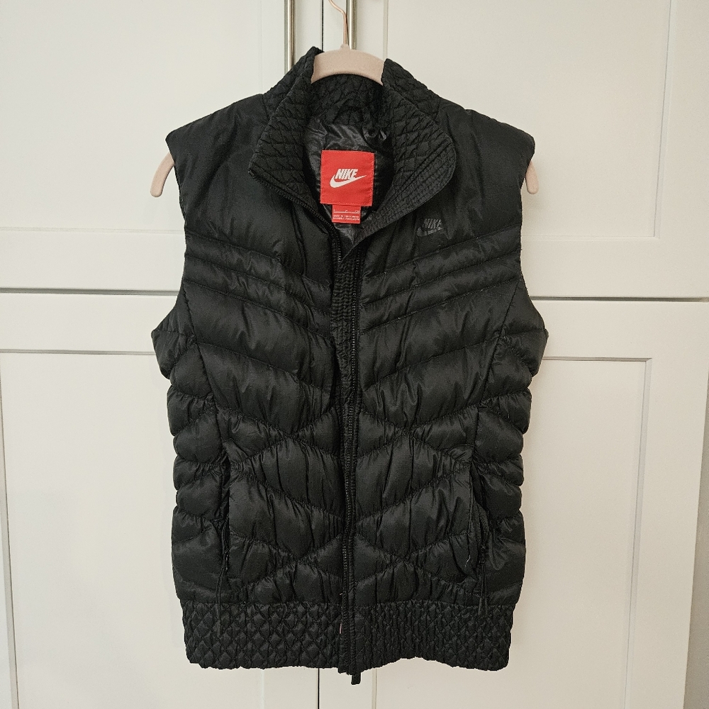 Nike Women's Black Quilted Vest